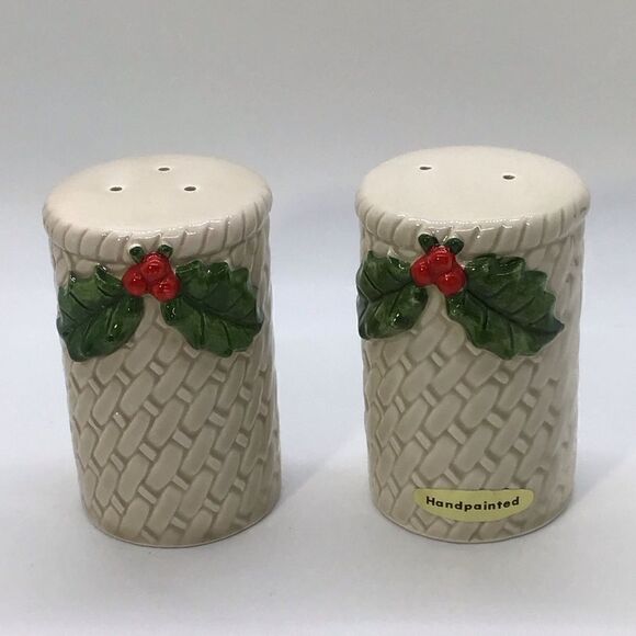 Otagiri Holly Berry Salt andd Pepper Shakers - Picture 1 of 4
